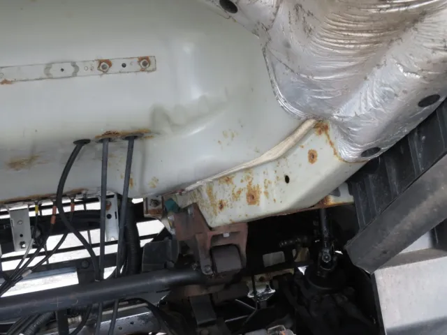 キャブ下面の状態です。|いすゞ フォワード QKG-FVZ34U2の写真31