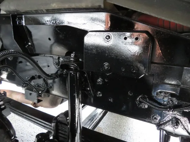 シャーシ（キャブ下面付近）の状態です。|いすゞ フォワード QKG-FVZ34U2の写真33