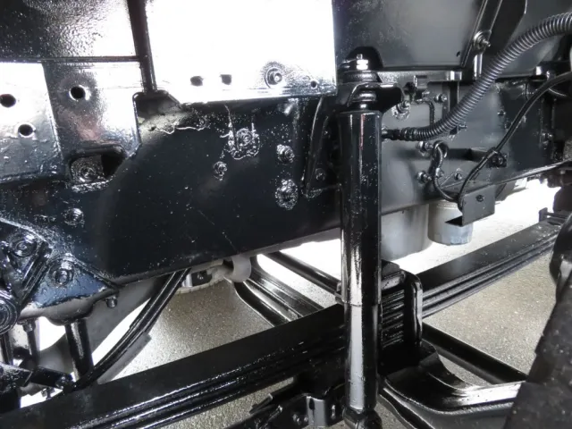 シャーシ（キャブ下面付近）の状態です。|いすゞ フォワード QKG-FVZ34U2の写真34