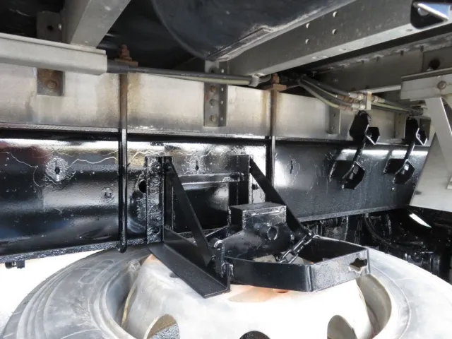 シャーシの状態です。|いすゞ フォワード QKG-FVZ34U2の写真36