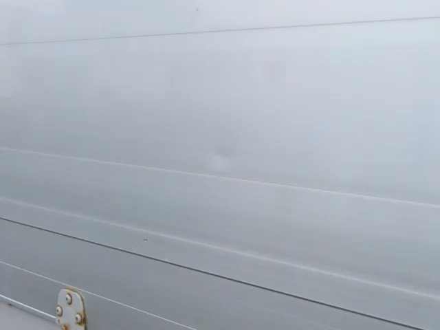 運転席側あおりに小さいヘコミがあります。|いすゞ フォワード QKG-FVZ34U2の写真41