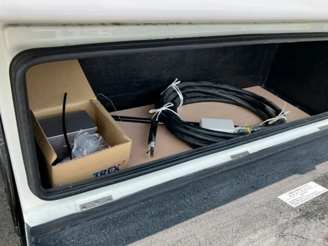 ウイング電源ケーブル＆ON/OFFスイッチ・クランク棒が付属しています。|トレクス  PFB34118改の写真24