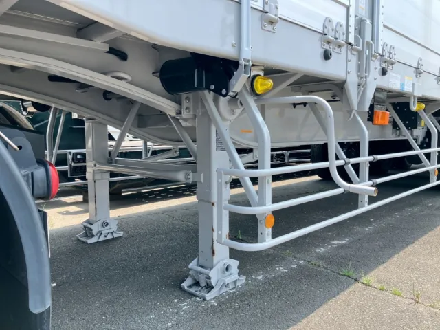 補助脚は手動式です。|トレクス  PFB34118改の写真28