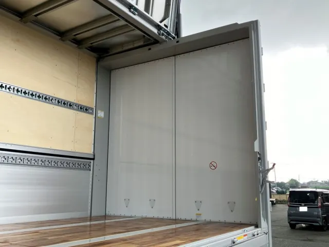 リヤドア内面の状態です。|トレクス  PFB34118改の写真31