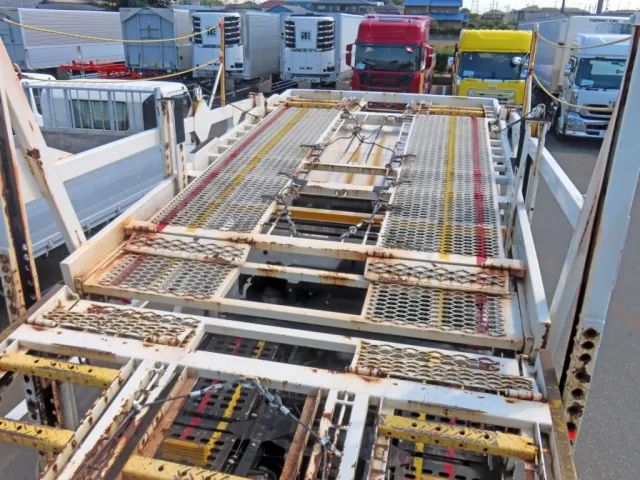 2階フロア前側の状態です。|日野 レンジャー LDG-GK8JWAAの写真12