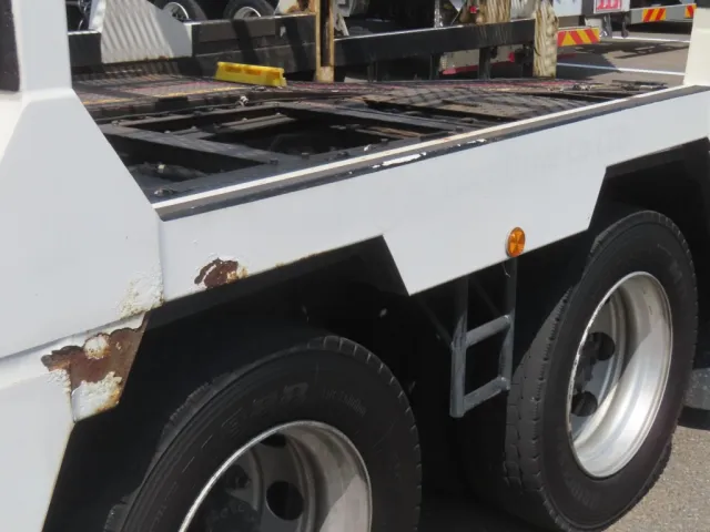 サイドレール（後軸付近）にサビがあります。|日野 レンジャー LDG-GK8JWAAの写真33