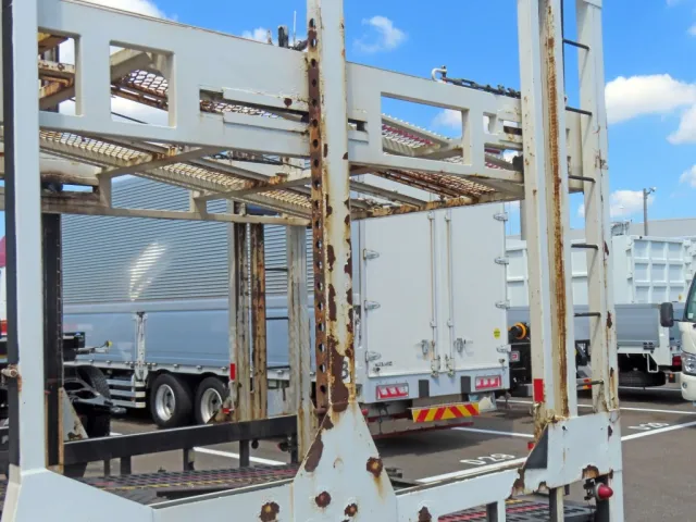 助手席側の柱にサビがあります。|日野 レンジャー LDG-GK8JWAAの写真34