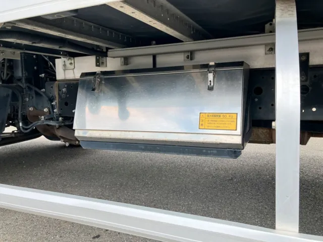 工具箱はステンレス製です。|日野 レンジャー TKG-FD9JLAA(2WD)の写真18