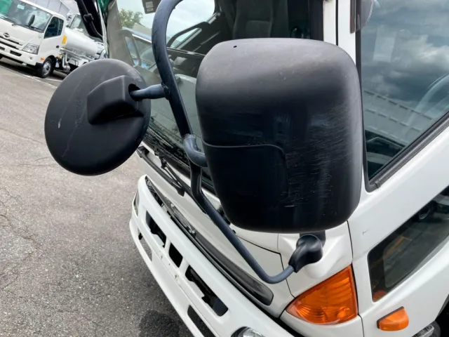 助手席側ミラーに擦れがあります。|日野 レンジャー TKG-FD9JLAA(2WD)の写真37