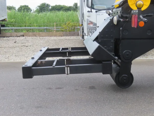 リアバンパーは伸縮します。|日野 プロフィア QKG-FS1EWBAの写真10