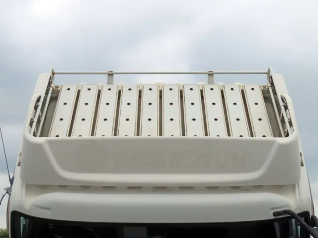 日野 プロフィア QKG-FS1EWBAの写真28