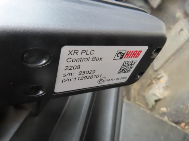 コントローラー裏のプレートです。|日野 プロフィア QKG-FS1EWBAの写真30