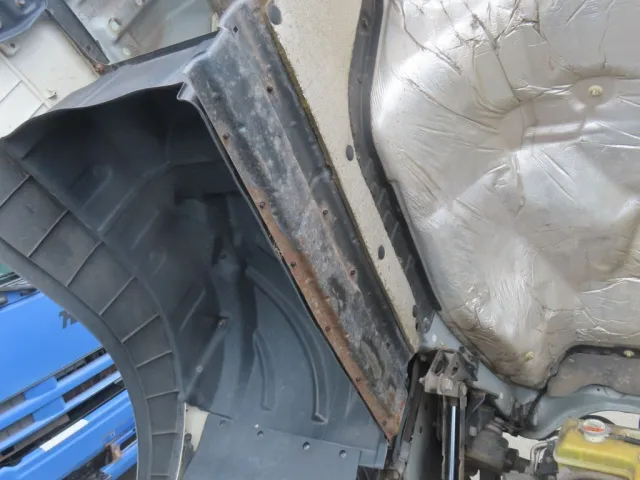 キャブ下面の状態です。|日野 プロフィア QKG-FS1EWBAの写真37