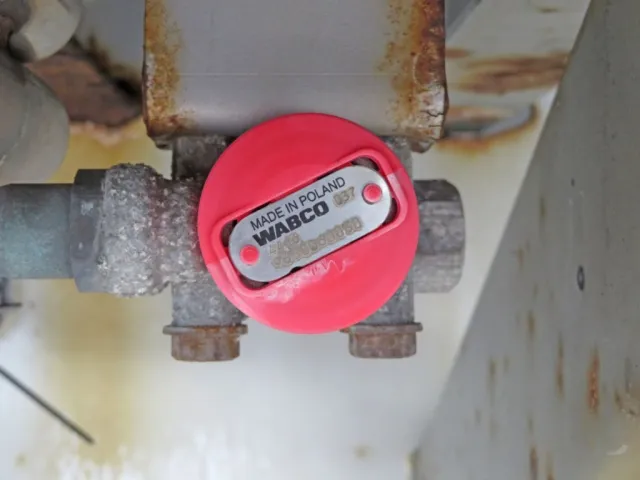 駐車ブレーキです。|トレクス  PLB24103の写真17