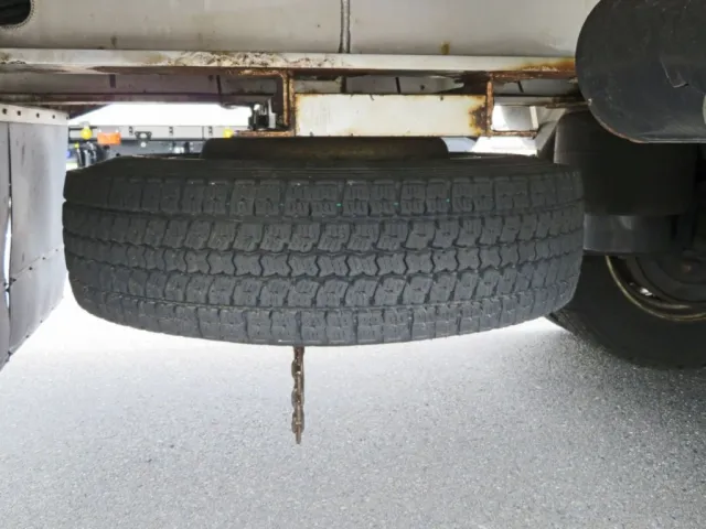 スペアタイヤ付きです。|トレクス  PLB24103の写真20