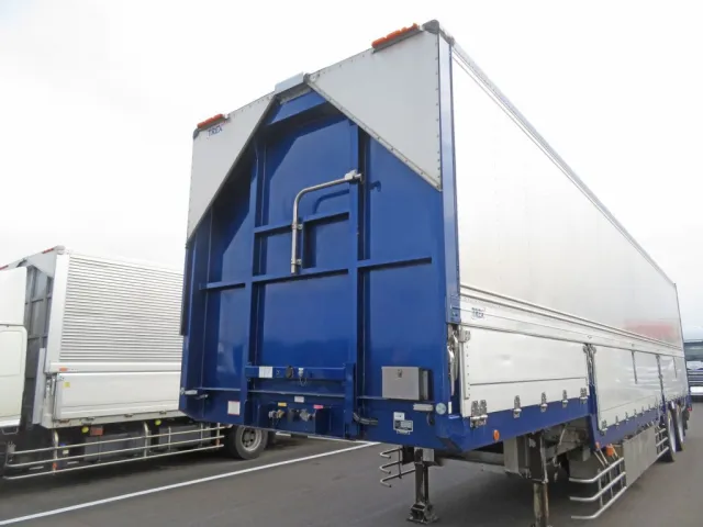 ケーブルハンガー付きです。（ケーブルハンガーはステンレス製です）|トレクス  PLB24103の写真21