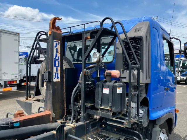 キャブバックブリッジ付きです。|日野 レンジャー TKG-FD9JGAA(2WD)の写真10