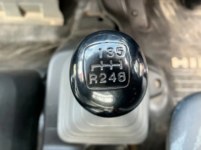 6速マニュアルです。|日野 レンジャー TKG-FD9JGAA(2WD)の写真24