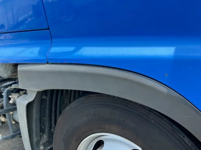 運転席側ドア周りりに小傷があります。|日野 レンジャー TKG-FD9JGAA(2WD)の写真32