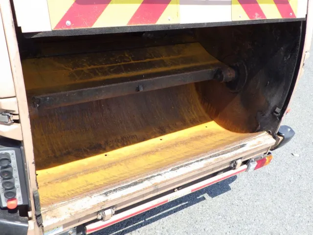 投入口の状態です。|三菱 ファイター TKG-FK71F(2WD)の写真10