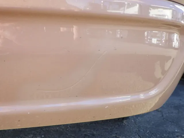 フロントバンパーに塗装跡があります。|三菱 ファイター TKG-FK71F(2WD)の写真29