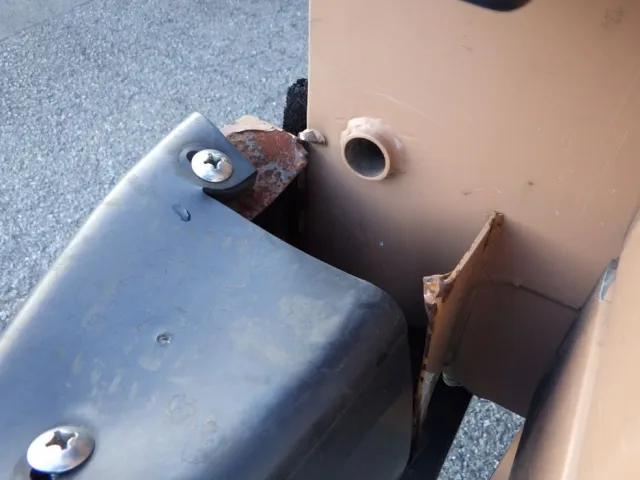 後方の両サイドにキズ・サビ・ヘコミがあります。|三菱 ファイター TKG-FK71F(2WD)の写真41