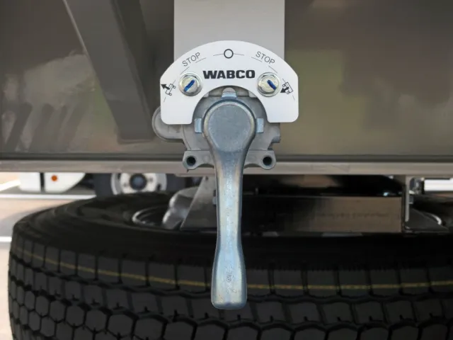 車高調整レバーです。|トレクス  PFB34118の写真20