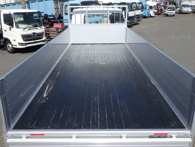 床板の状態です。|三菱 ファイター 2KG-FK65F(2WD)の写真10