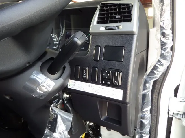 三菱 ファイター 2KG-FK65F(2WD)の写真20