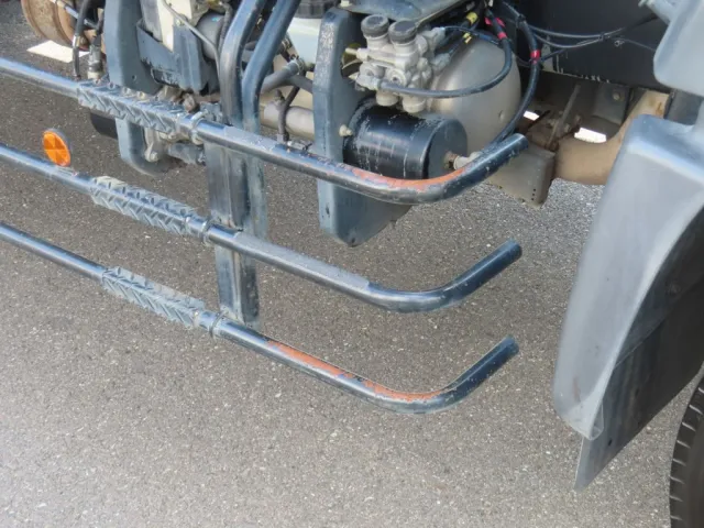 運転席側サイドバンパーにサビがあります。|日野 レンジャー QKG-FJ7JGAAの写真34