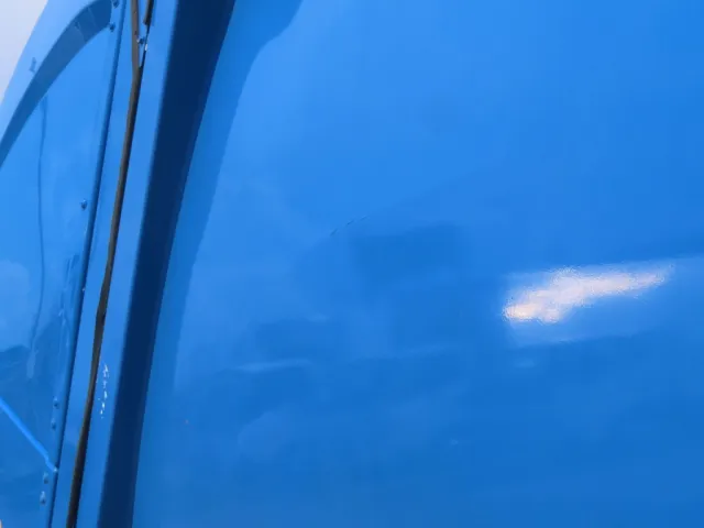 ボディー側面に膨らみがあります。|日野 レンジャー QKG-FJ7JGAAの写真35