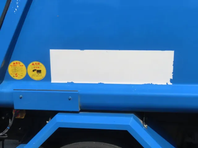 ボディー運転席側に看板隠し塗装がされています。|日野 レンジャー QKG-FJ7JGAAの写真36