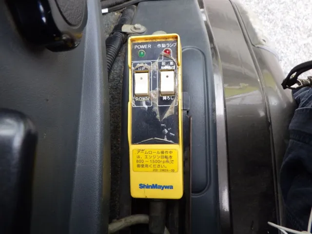 上物の操作スイッチです。|三菱 ファイター TKG-FK61F(2WD)の写真15