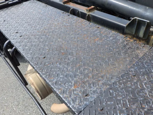 踊り場にサビがあります。|三菱 ファイター TKG-FK61F(2WD)の写真29