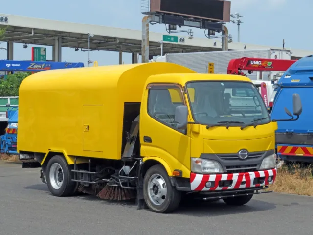 日野 デュトロ SKG-XZU640F(2WD)の写真2