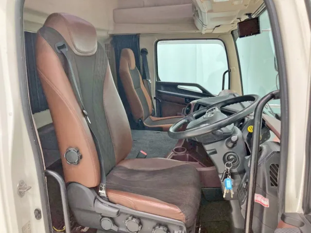 ハイルーフキャビンです。|日野 プロフィア 2DG-SH1EDGGの写真8