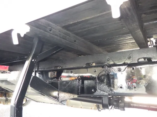 シャーシとネタの状態です。（ネタは木製です）|日野 レンジャー 2KG-FC2ABA(2WD)の写真7