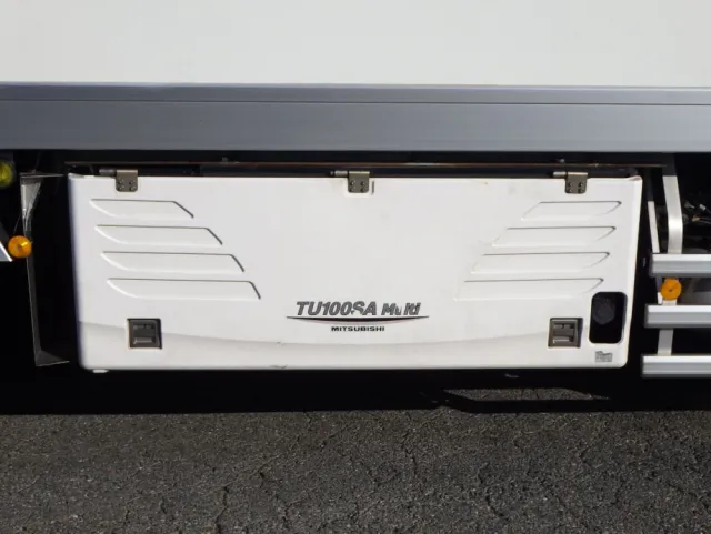 サブエンジン式です。|日野 プロフィア 2DG-FW1AHJの写真13