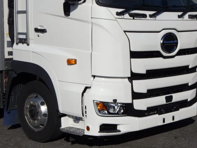 キャブ塗装してあります。|日野 プロフィア 2DG-FW1AHJの写真27