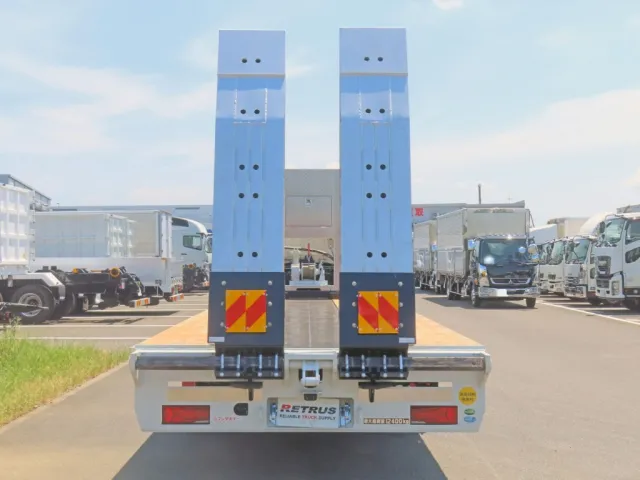 オートスライドで内側へ縮めた状態です。|三菱 スーパーグレート 2PG-FS80VZの写真16