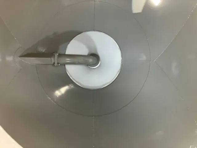 タンク内部の状態です。|三菱 スーパーグレート 2PG-FU84GZの写真8