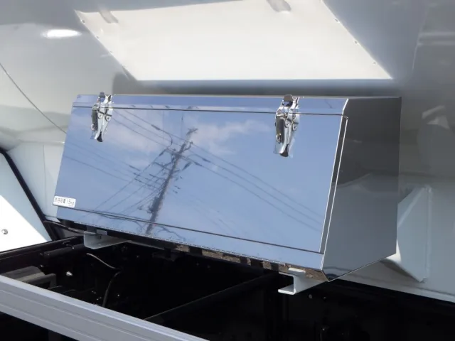 工具箱はステンレス製です。|三菱 スーパーグレート 2PG-FU84GZの写真33