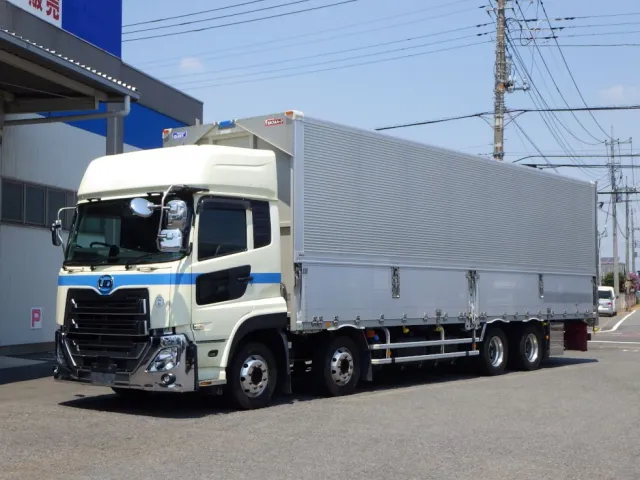 UDトラックス クオン 2PG-CG5CAの写真1