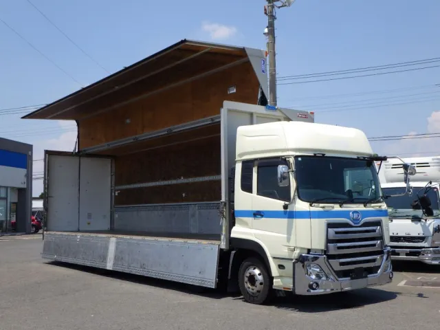 UDトラックス クオン 2PG-CG5CAの写真2