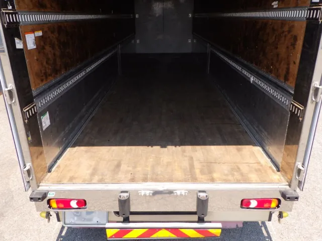 床板の状態です。|UDトラックス クオン 2PG-CG5CAの写真10