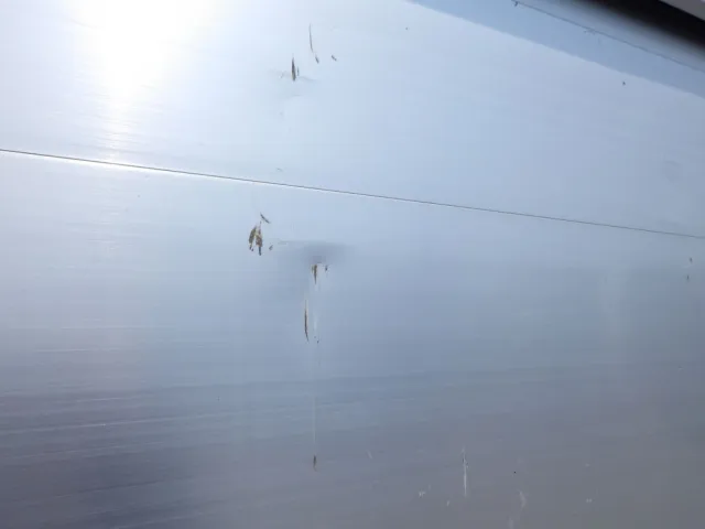 左右のアオリにキズ・ヘコミがあります。|UDトラックス クオン 2PG-CG5CAの写真29