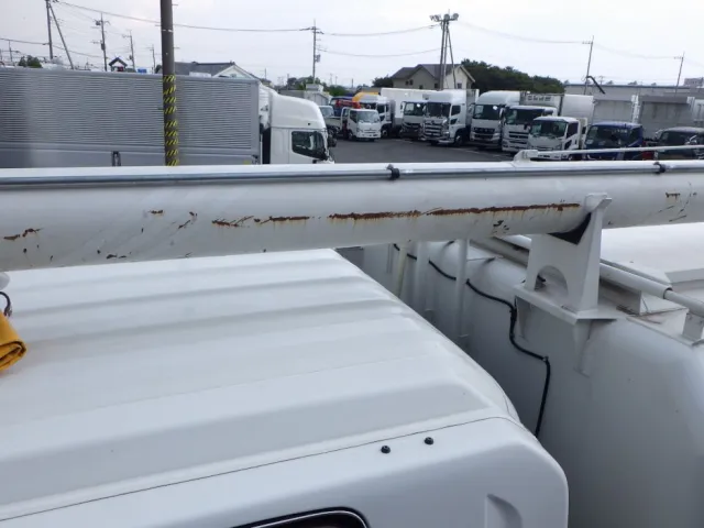 ブームにキズ・サビがあります。|いすゞ フォワード 2RG-FSR90S2の写真28