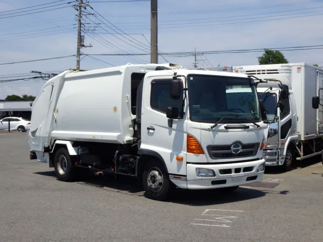 日野 レンジャー TKG-FC9JEAA(2WD)の写真2