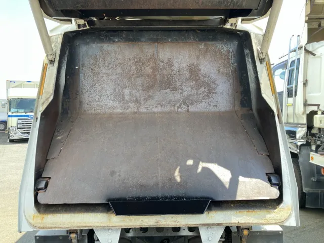 排土板の状態です。|日野 レンジャー TKG-FC9JEAA(2WD)の写真10