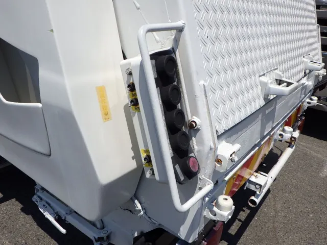 上物の操作スイッチです。(連続⇔単独切り替えスイッチ付です)|日野 レンジャー TKG-FC9JEAA(2WD)の写真14